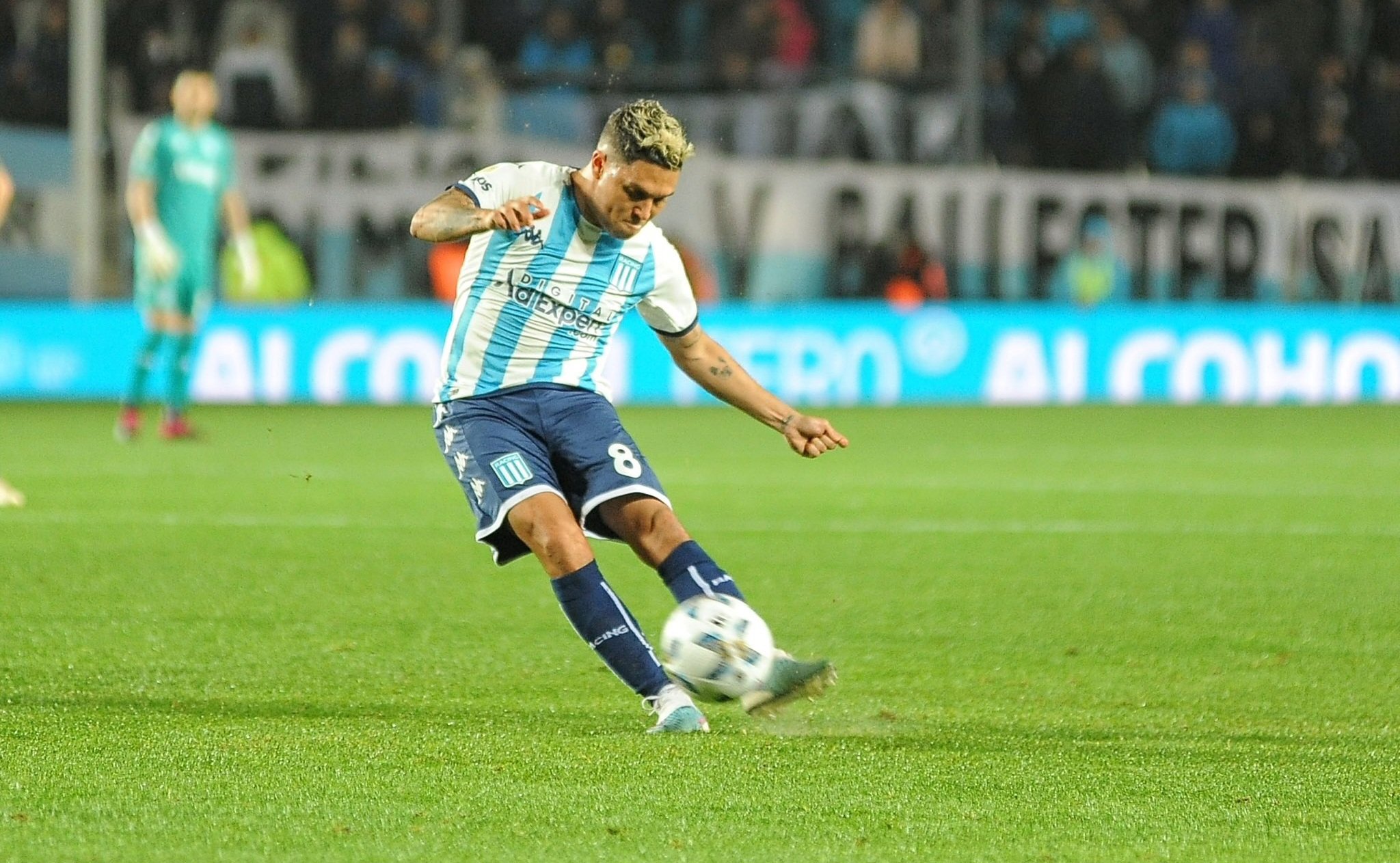 Racing Juanfer Quintero Figura Ante Estudiantes Racing De Alma