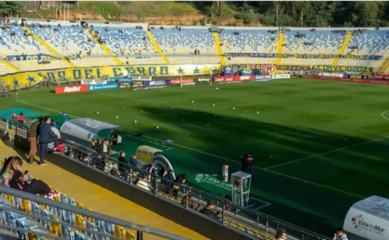 Racing Huachipato cancha Sudamericana