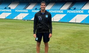 La historia del 9 venezolano que se fue de Racing y volvió