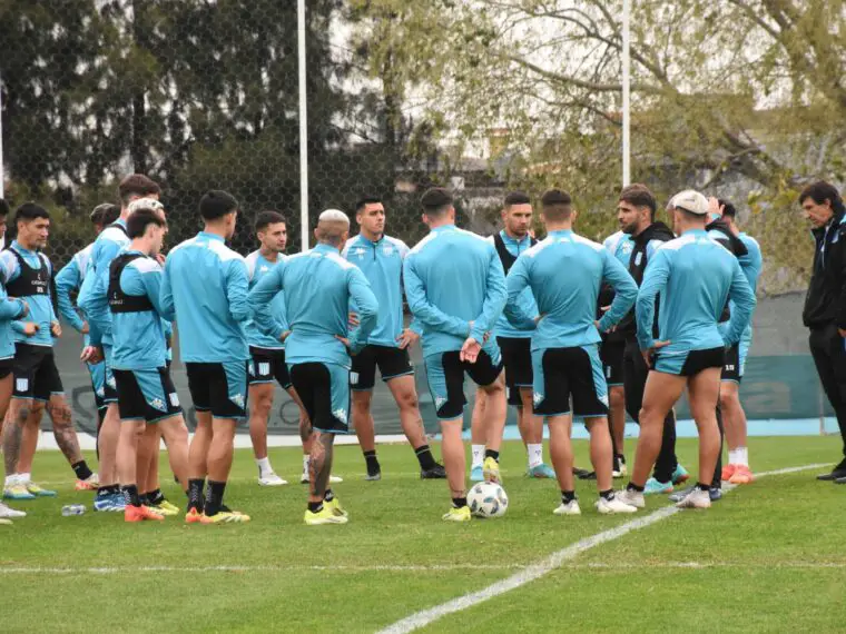 La formación de Racing con Gimnasia