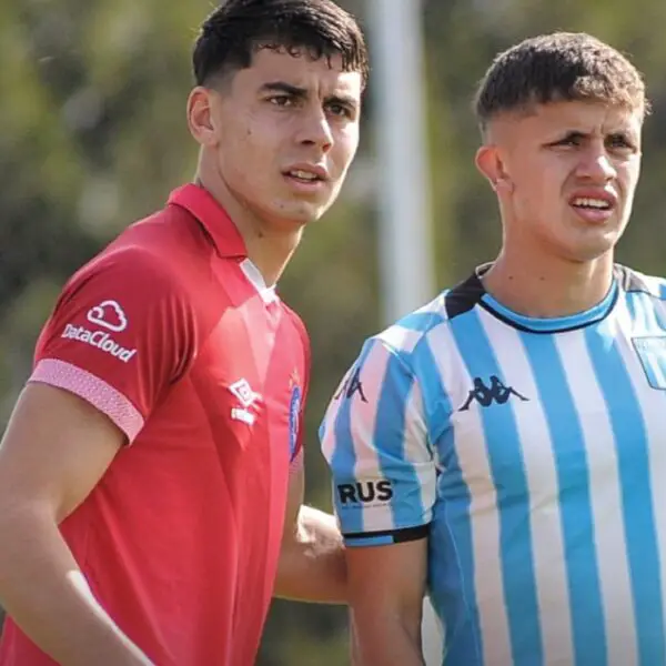 El juvenil de Primera que iría de central en el clásico de Racing