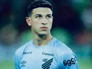 Un rival de Racing puede ir a la Selección Argentina