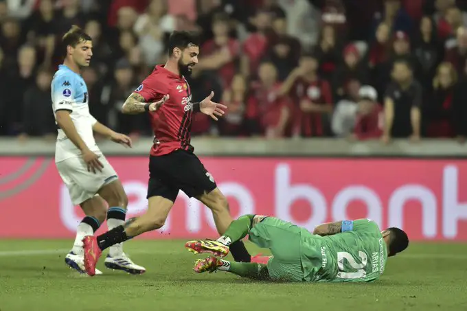 Racing con Paranaense Sudamericana Arias