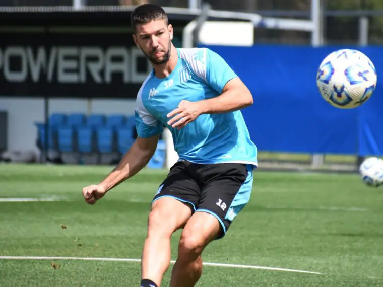 Racing Con Corinthians y el 11 de la Academia con banfield