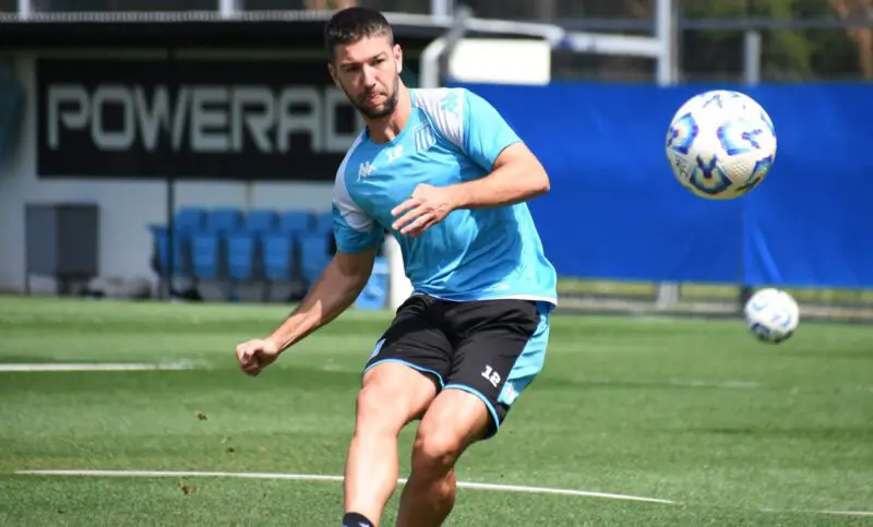 Racing Con Corinthians y el 11 de la Academia con banfield