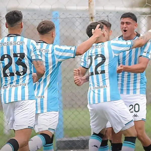 Racing liquidó al puntero Gimnasia sobre el final