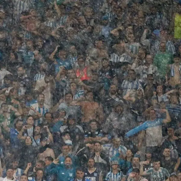 Locura de los hinchas Racing para la final de la Copa Sudamericana