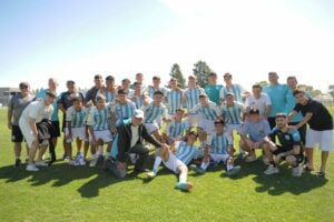 Racing terminó el torneo con gol del alcanzapelotas famoso