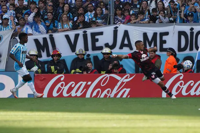 Uno x Uno de Racing con Instituto