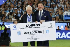 Premio para Racing por ser campeón de la Copa Sudamericana