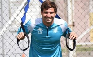 Es oficial: Racing comprará el pase de Santiago Sosa