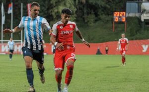 El delantero de Racing que se va al Ascenso