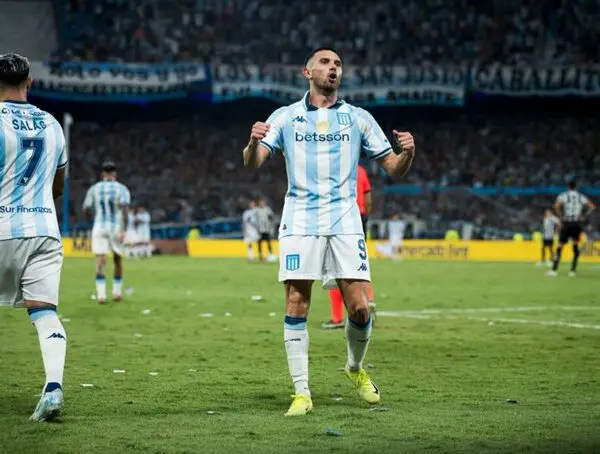 Maravilla Martínez en Racing