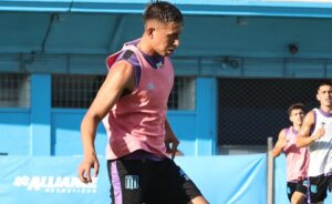 Cómo lo ven a Toto Fernández en las prácticas de Racing