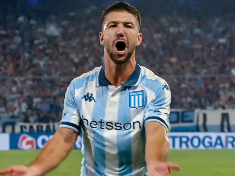 Solari con Vietto en Racing Boca